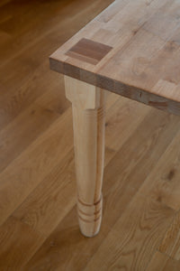 Dandy Hardwood Table